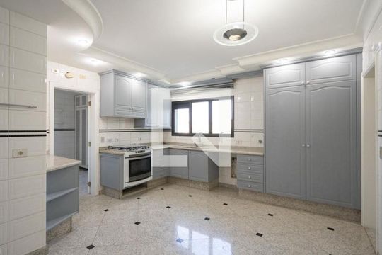 Cozinha de apartamento à venda com 4 quartos, 378m² em Jardim Analia Franco, São Paulo