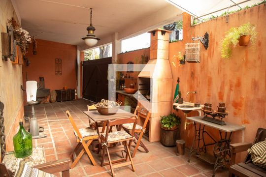 Área Externa de casa à venda com 4 quartos, 167m² em Jardim Petropolis, São Paulo