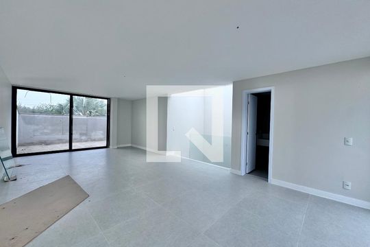 Sala 2 de casa de condomínio à venda com 5 quartos, 510m² em Barra da Tijuca, Rio de Janeiro