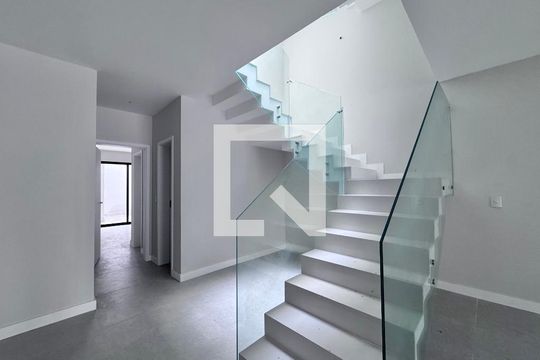 Sala 1 de casa de condomínio à venda com 5 quartos, 510m² em Barra da Tijuca, Rio de Janeiro