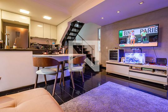Sala/Cozinha de apartamento à venda com 1 quarto, 85m² em Jardim das Bandeiras, São Paulo