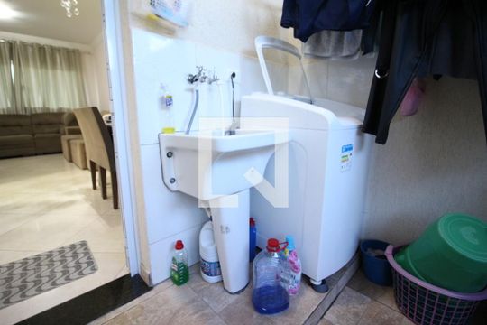 Área de Serviço de casa à venda com 3 quartos, 170m² em Vila Yara, Osasco