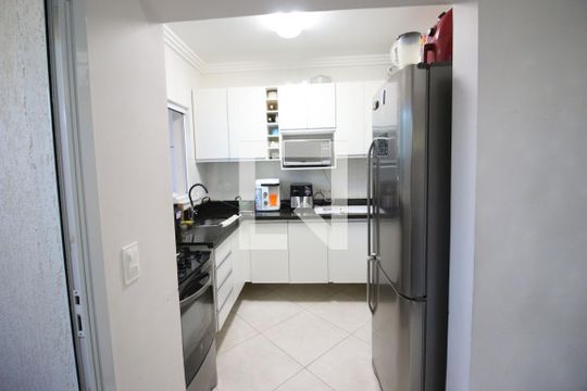 Cozinha de casa à venda com 3 quartos, 170m² em Vila Yara, Osasco