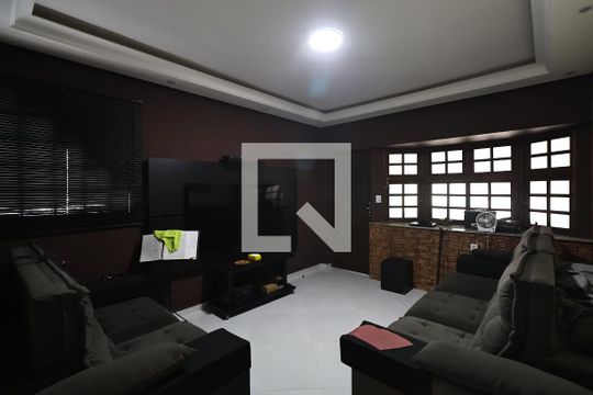 Sala de casa à venda com 3 quartos, 231m² em Vila Vitória, Santo André