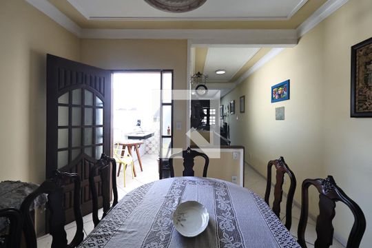 Sala de Jantar de casa à venda com 3 quartos, 231m² em Vila Vitória, Santo André