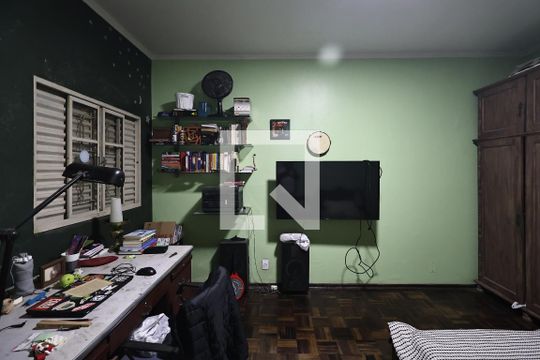 Quarto 1 de casa à venda com 3 quartos, 231m² em Vila Vitória, Santo André
