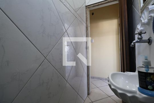 Lavabo de casa à venda com 3 quartos, 231m² em Vila Vitória, Santo André
