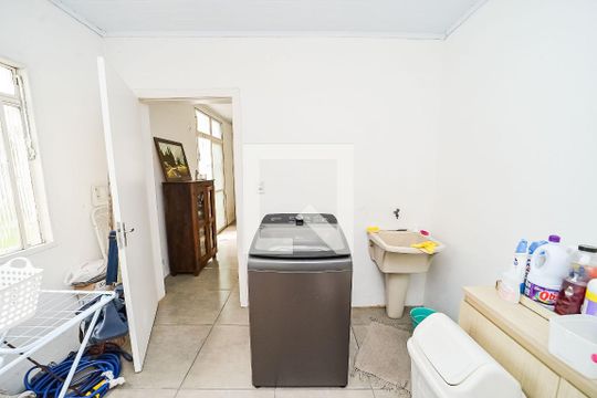 Área de Serviço de casa à venda com 3 quartos, 310m² em Vila Ipiranga, Porto Alegre