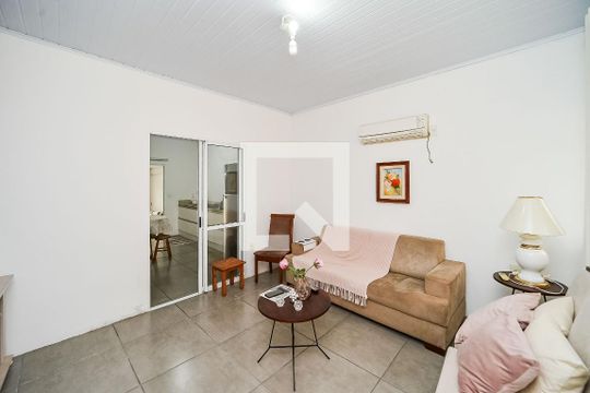 Casa à venda com 3 quartos, 310m² em Vila Ipiranga, Porto Alegre