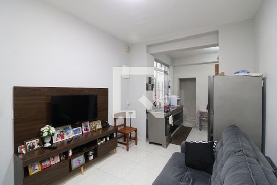 Sala C2 de casa à venda com 3 quartos, 130m² em Vila Mendes, São Paulo