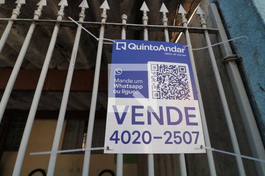 Fachada de casa à venda com 3 quartos, 130m² em Vila Mendes, São Paulo