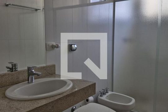 Banheiro de apartamento à venda com 4 quartos, 188m² em Perdizes, São Paulo