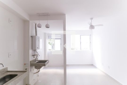 Apartamento para alugar com 2 quartos, 40m² em Del Castilho, Rio de Janeiro