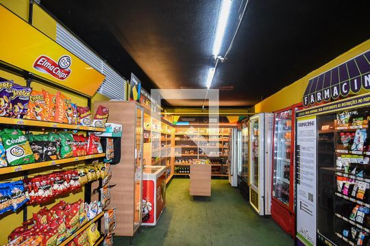 Mercadinho de apartamento para alugar com 3 quartos, 104m² em Vila Suzana, São Paulo