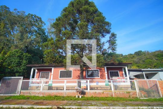 Fachada de casa para alugar com 2 quartos, 200m² em São Jorge, Novo Hamburgo