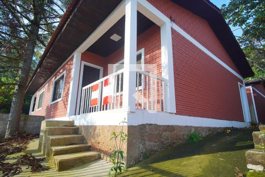 Área externa de casa para alugar com 2 quartos, 200m² em São Jorge, Novo Hamburgo