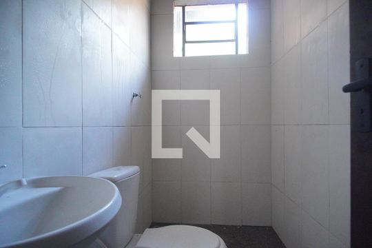 Banheiro de casa para alugar com 2 quartos, 200m² em São Jorge, Novo Hamburgo