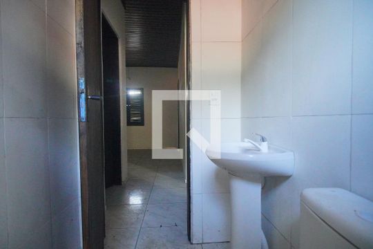 Banheiro de casa para alugar com 2 quartos, 200m² em São Jorge, Novo Hamburgo