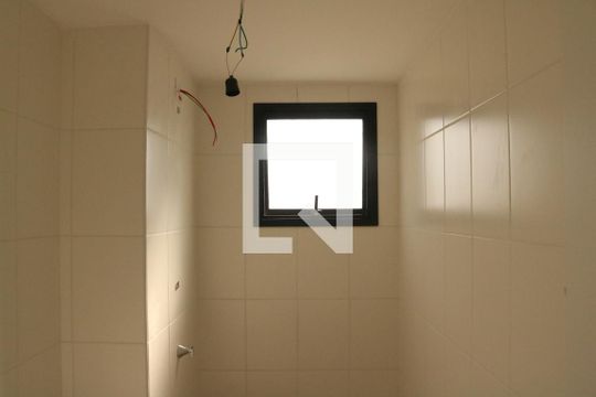 Banheiro de kitnet/studio à venda com 1 quarto, 27m² em  Água Branca , São Paulo