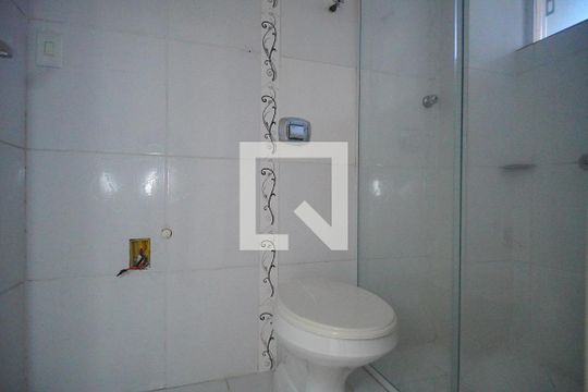 Banheiro de apartamento à venda com 1 quarto, 45m² em Centro, São Leopoldo