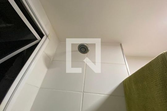 Banheiro de apartamento à venda com 2 quartos, 48m² em Taquara, Rio de Janeiro