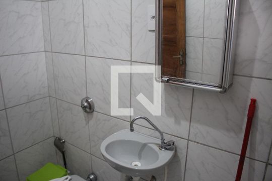 Banheiro de casa à venda com 2 quartos, 280m² em Jk, Contagem