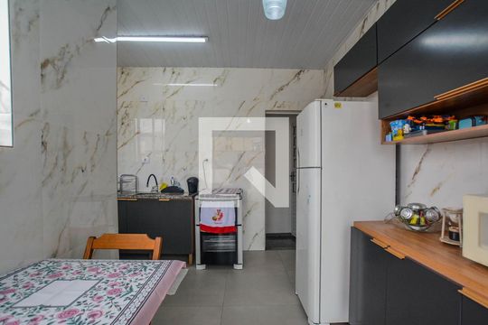 Cozinha de apartamento para alugar com 2 quartos, 80m² em Vila Silvestre, Santo André