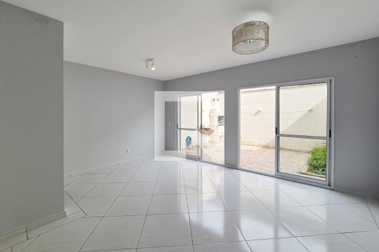 Casa de Condomínio para alugar com 3 quartos, 97m² em Vila Jerusalem, São Bernardo do Campo