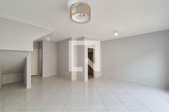 Sala de casa de condomínio para alugar com 3 quartos, 97m² em Vila Jerusalem, São Bernardo do Campo