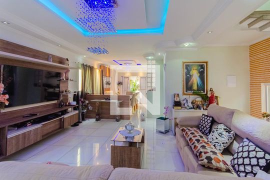 Sala de casa à venda com 4 quartos, 192m² em Mooca, São Paulo