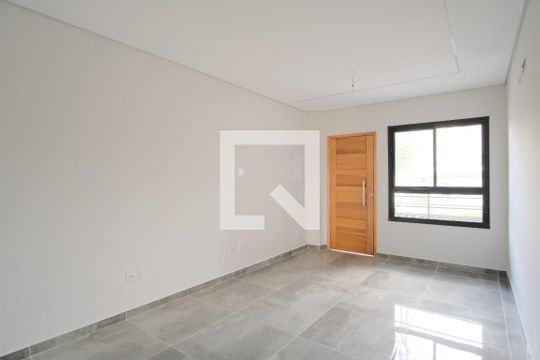 Casa à venda com 3 quartos, 134m² em Vila Araguaia, São Paulo