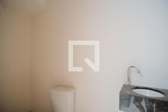 Lavabo da Garagem de casa à venda com 3 quartos, 134m² em Vila Araguaia, São Paulo