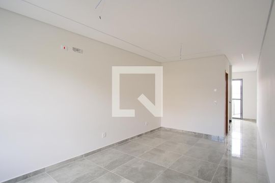 Sala de casa à venda com 3 quartos, 134m² em Vila Araguaia, São Paulo