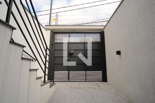 Frente da Casa de casa à venda com 3 quartos, 134m² em Vila Araguaia, São Paulo