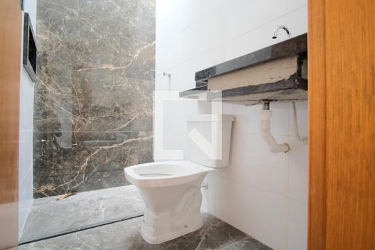 Banheiro da Suíte de casa à venda com 3 quartos, 134m² em Vila Araguaia, São Paulo