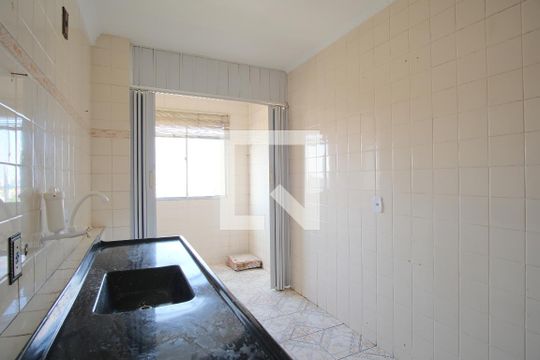 Cozinha de apartamento à venda com 2 quartos, 56m² em Vila Robertina, São Paulo