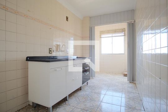 Cozinha de apartamento à venda com 2 quartos, 56m² em Vila Robertina, São Paulo