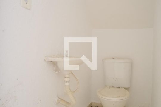Lavabo de casa de condomínio à venda com 2 quartos, 58m² em Vila Uniao (zona Leste), São Paulo