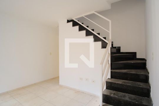 Sala de casa de condomínio à venda com 2 quartos, 58m² em Vila Uniao (zona Leste), São Paulo