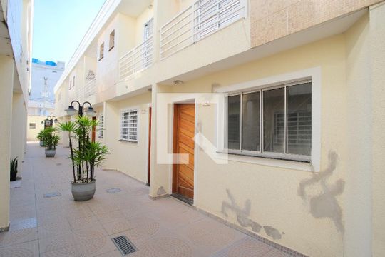 Área comum de casa de condomínio à venda com 2 quartos, 58m² em Vila Uniao (zona Leste), São Paulo