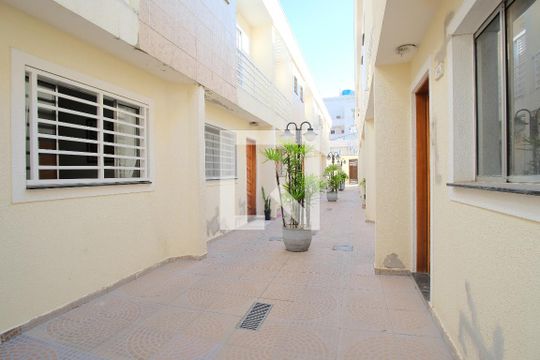 Área comum de casa de condomínio à venda com 2 quartos, 58m² em Vila Uniao (zona Leste), São Paulo