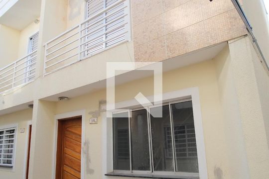 Fachada de casa de condomínio à venda com 2 quartos, 58m² em Vila Uniao (zona Leste), São Paulo
