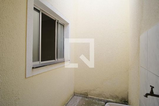 Área de Serviço de casa de condomínio à venda com 2 quartos, 70m² em Vila Uniao (zona Leste), São Paulo