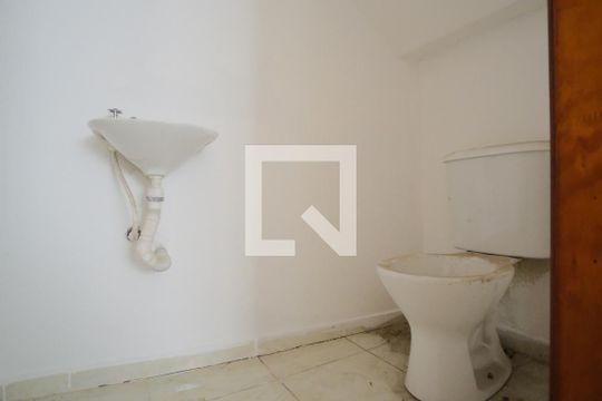 Lavabo de casa de condomínio à venda com 2 quartos, 70m² em Vila Uniao (zona Leste), São Paulo
