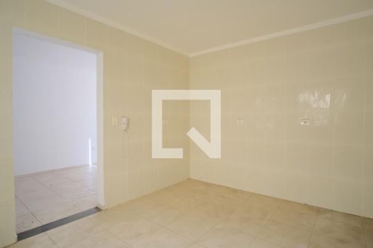 Cozinha de casa de condomínio à venda com 2 quartos, 70m² em Vila Uniao (zona Leste), São Paulo