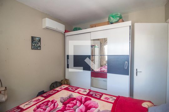 Quarto de apartamento à venda com 1 quarto, 46m² em Medianeira, Porto Alegre
