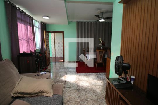 Sala de casa à venda com 3 quartos, 180m² em Vaz Lobo, Rio de Janeiro