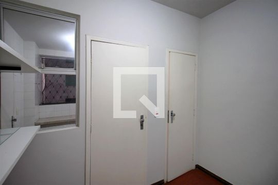 Quarto de Serviço de apartamento para alugar com 2 quartos, 75m² em Funcionários, Belo Horizonte