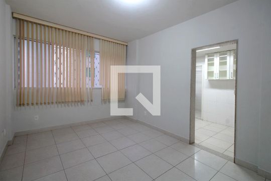 Apartamento para alugar com 2 quartos, 75m² em Funcionários, Belo Horizonte