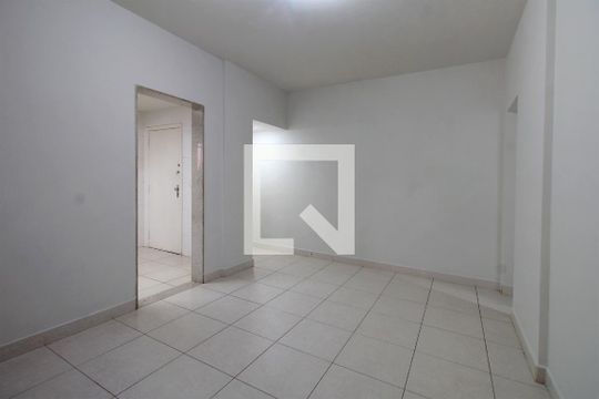 Sala de apartamento para alugar com 2 quartos, 75m² em Funcionários, Belo Horizonte